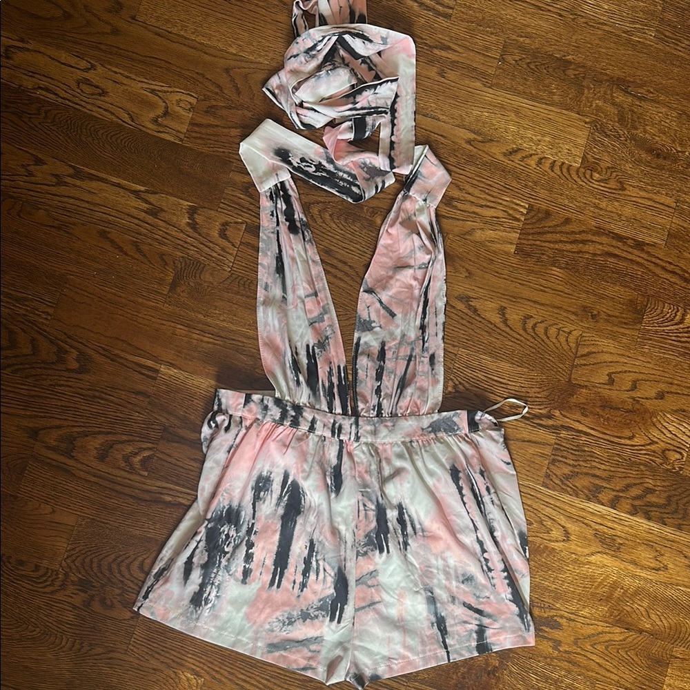 Tie-Up Romper Size 8